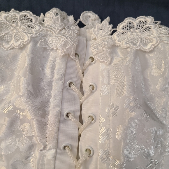 empire intimates Tops - 💥3 for $25 💥This Edwardian Corset Lace-Up Back, 90's Vintage